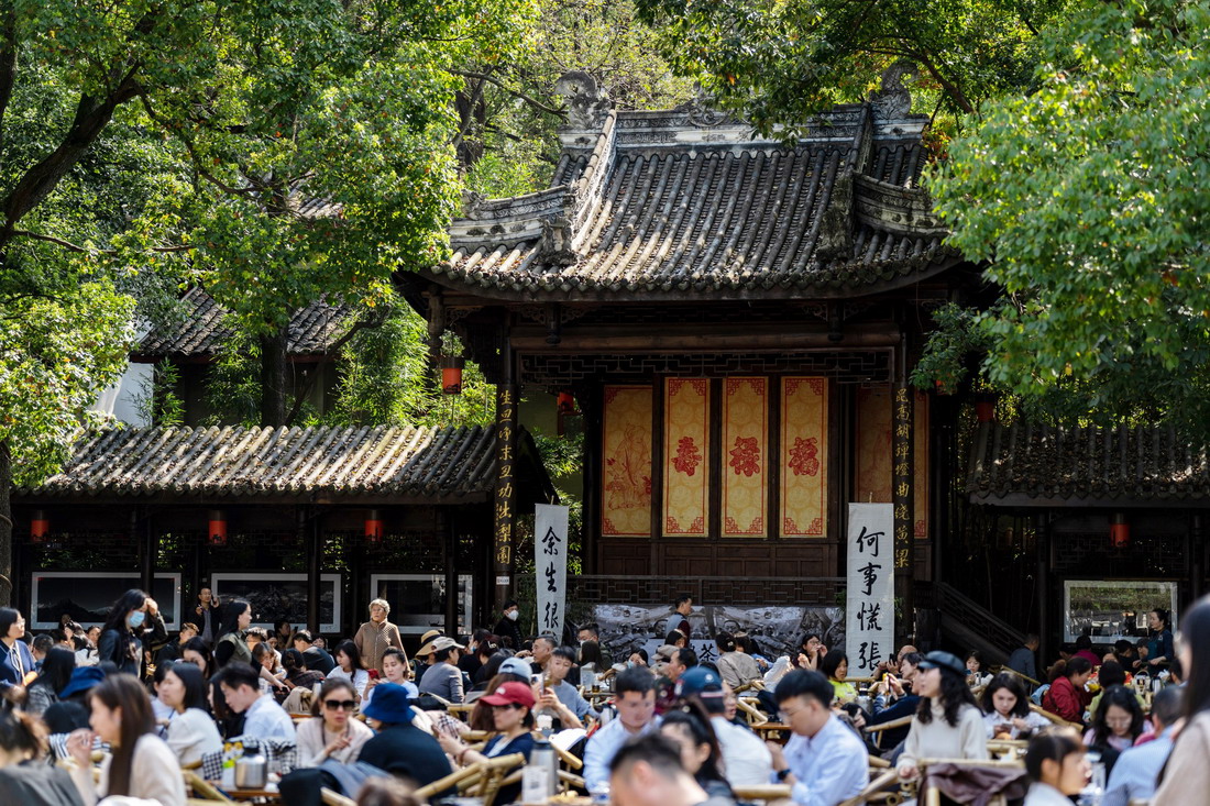 鐵像寺水街體驗老成都生活.jpg